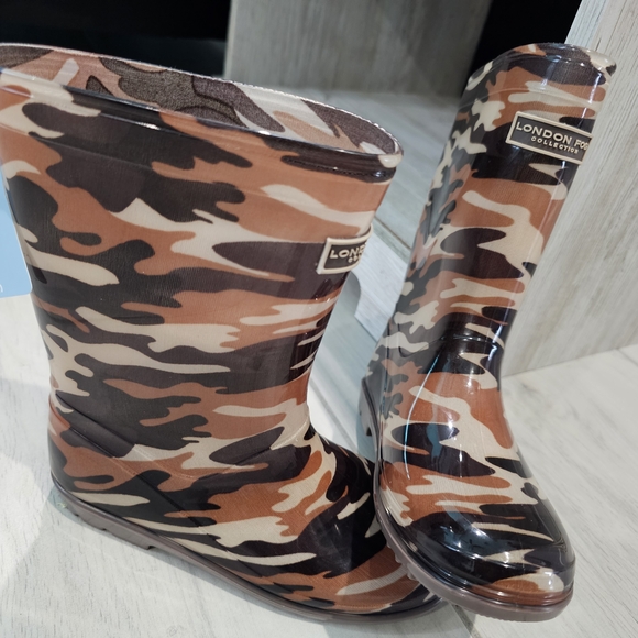 London Fog Kids Brown Camo Rain Boots Size 2Y - Picture 1 of 3